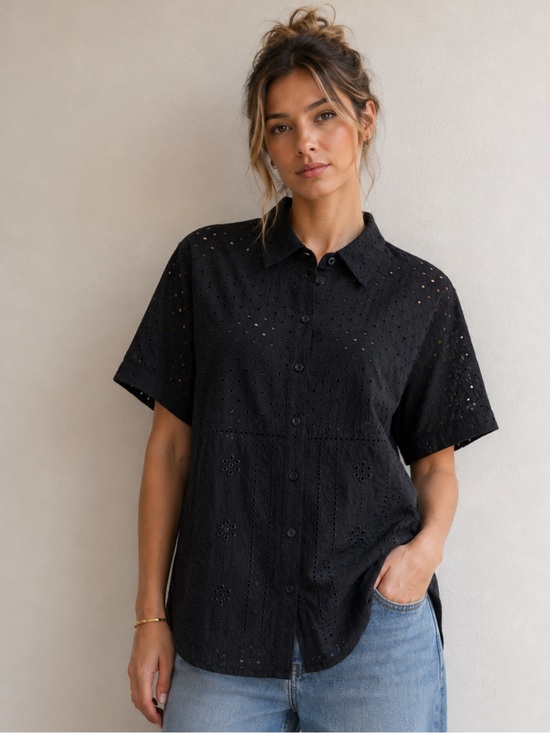Express Tops - Express Eyelet Button-Down Shirt  Short
Sleeve  Boxy Shirt Black S NWT